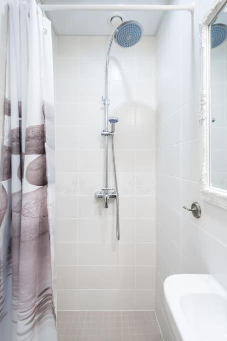 Cozy Studio Apartment Tallinn Ngoại thất bức ảnh